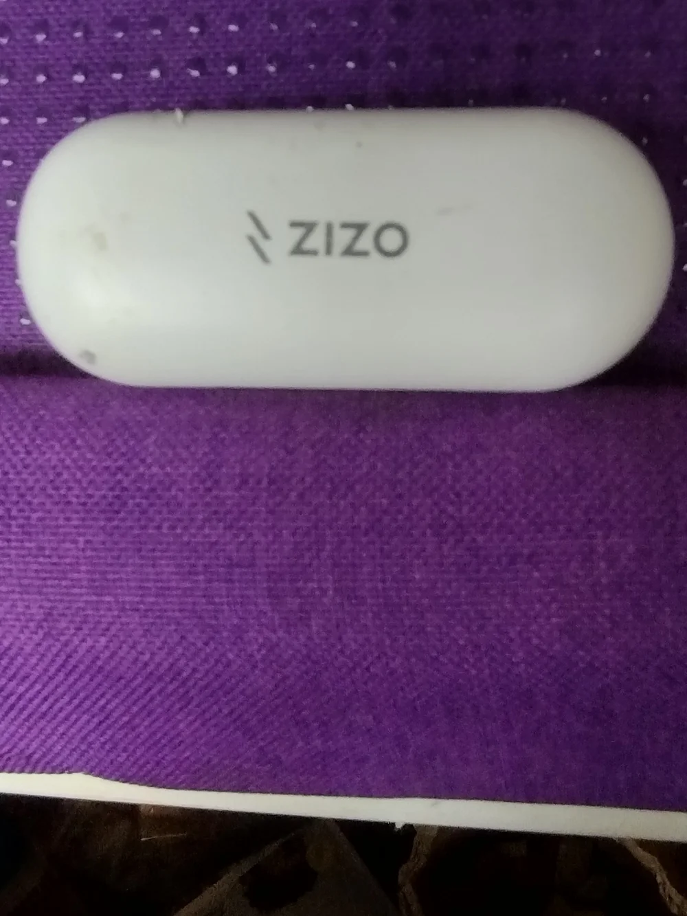 White Wireless Earbuds Charging Case - White